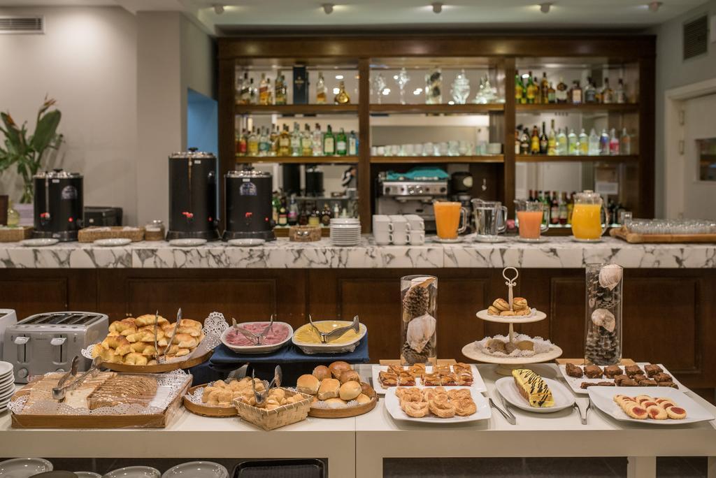 Playas Art Hotel Пинамар Екстериор снимка